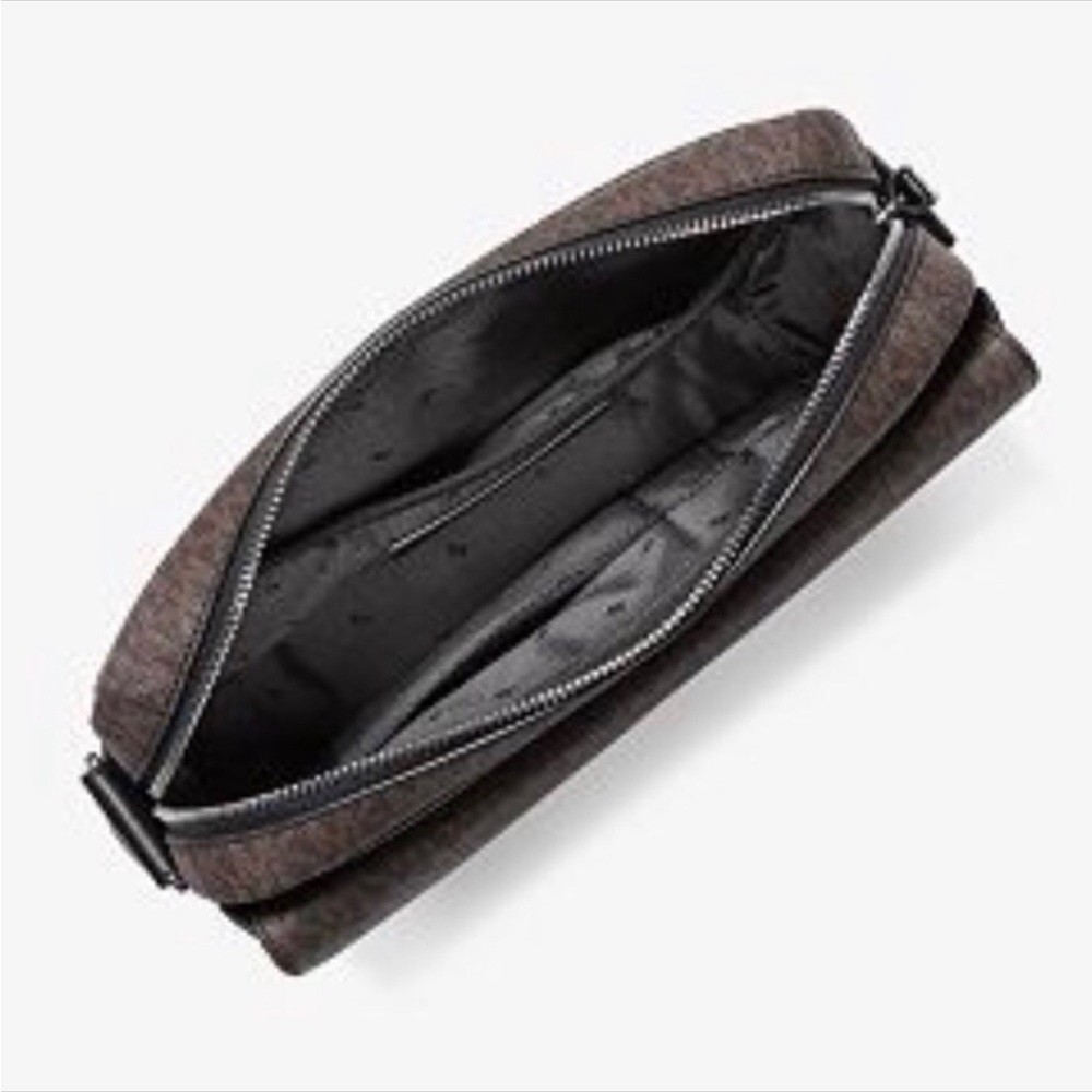 Michael Kors Crossbody - Picture 3 of 6